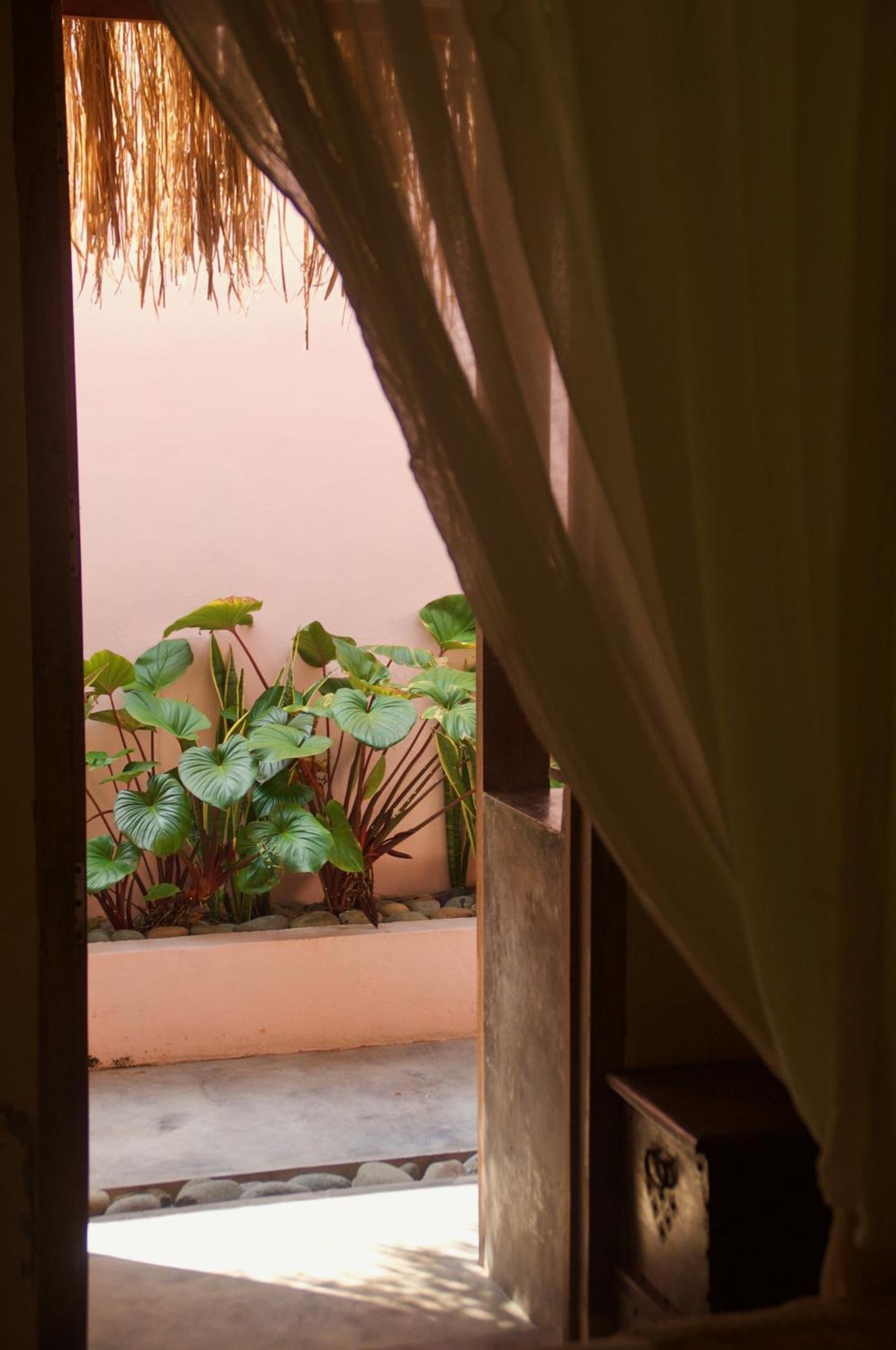 Owa Lodge Areguling Kuta  Oda fotoğraf